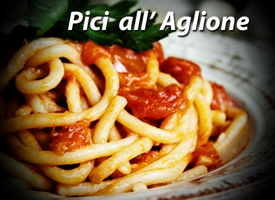 Pici all’ Aglione a tomato sauce with lots of garlic